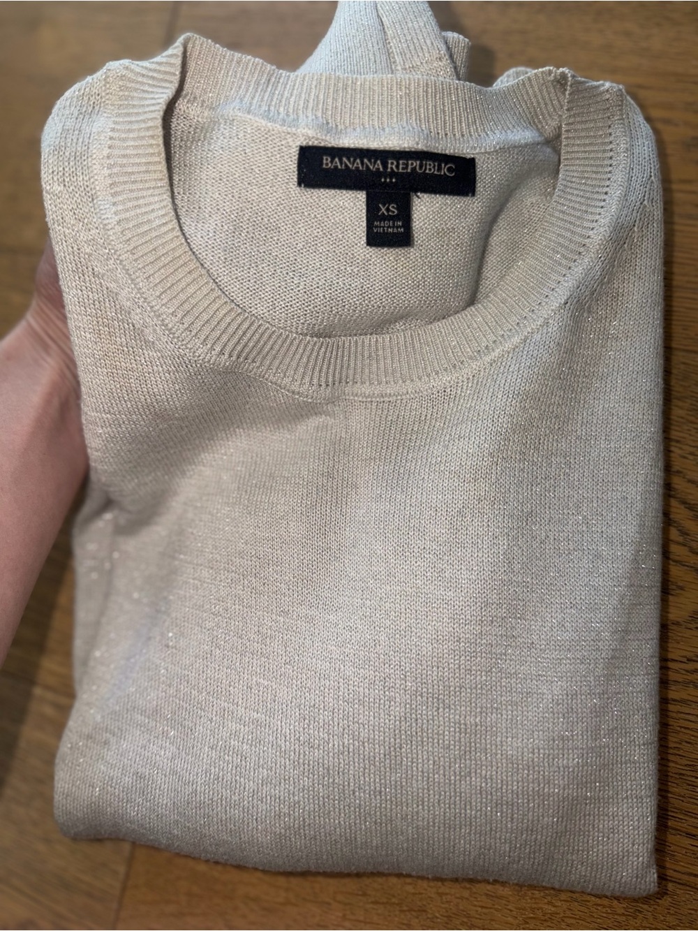 Set of 2 Banana Republic Women’s sweaters shimmer silver & grey